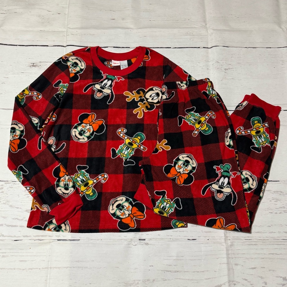 Disney unisex Adult S Christmas Mickey & friends flannel plaid fleece pajama set